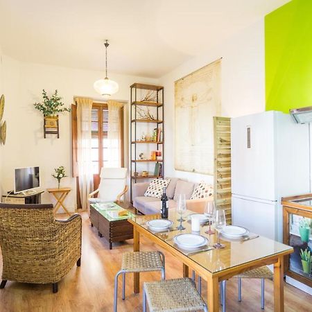Acogedor Apartamento En Pleno Centro De Sevilla Bagian luar foto