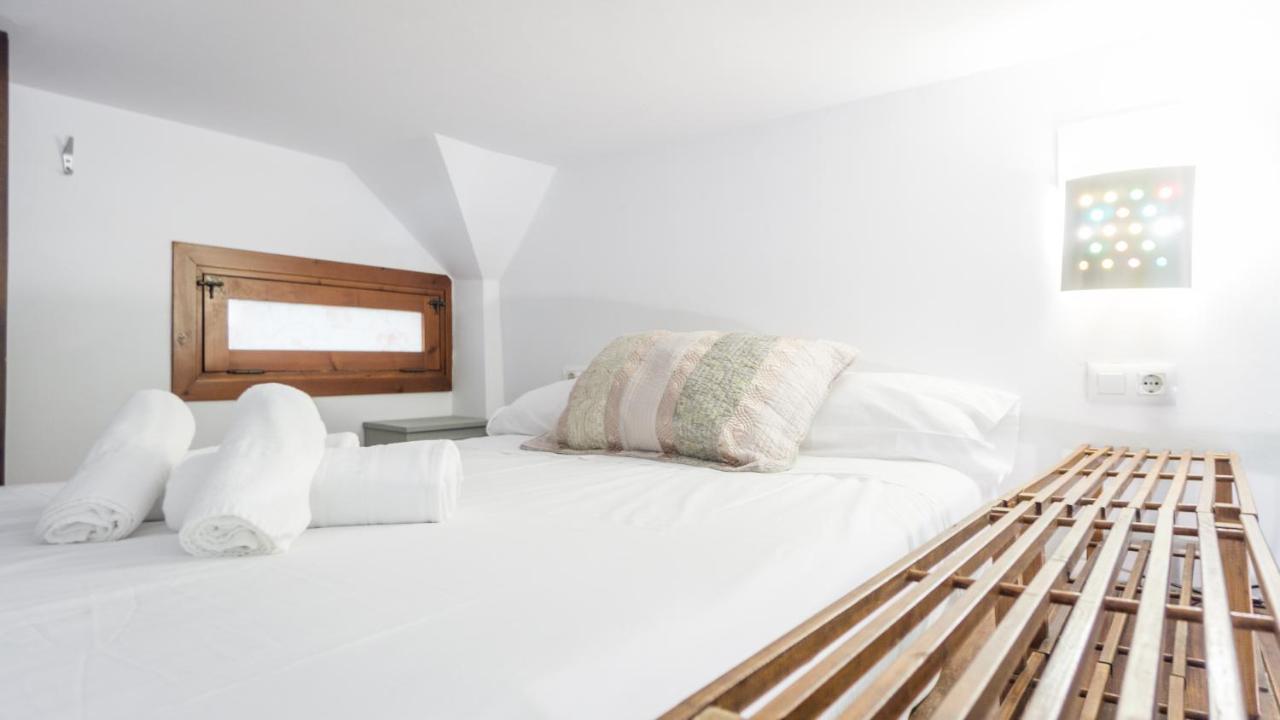Acogedor Apartamento En Pleno Centro De Sevilla Bagian luar foto