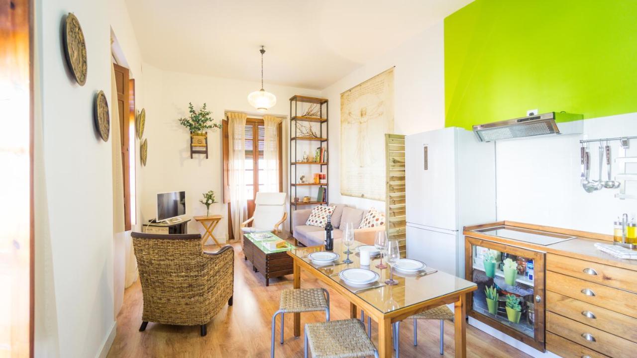 Acogedor Apartamento En Pleno Centro De Sevilla Bagian luar foto