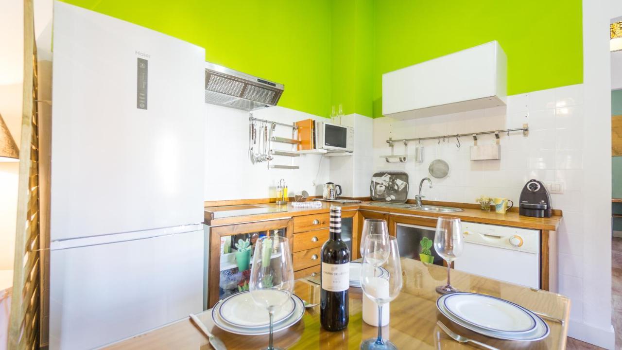Acogedor Apartamento En Pleno Centro De Sevilla Bagian luar foto